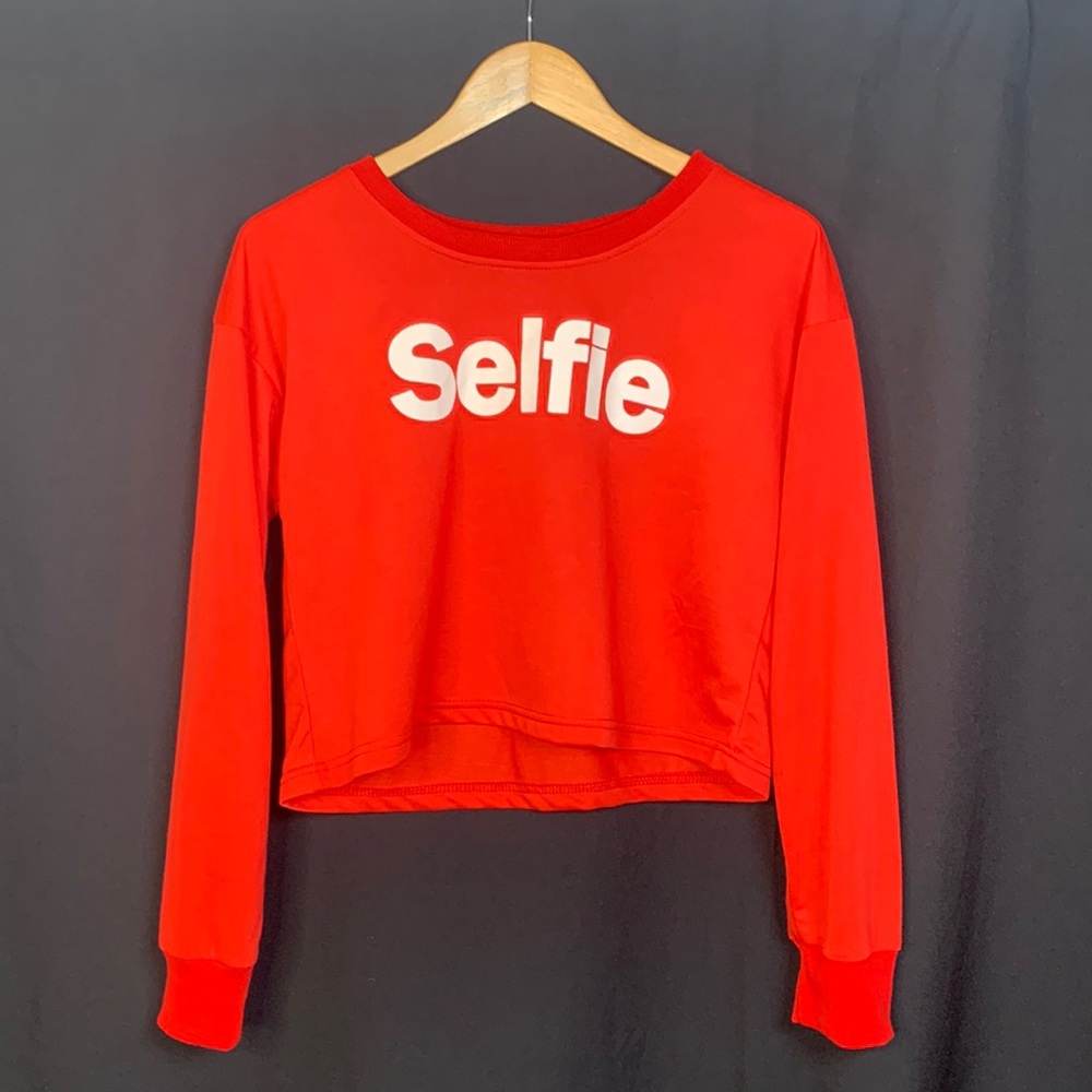 Selfie cropped sweatshirt